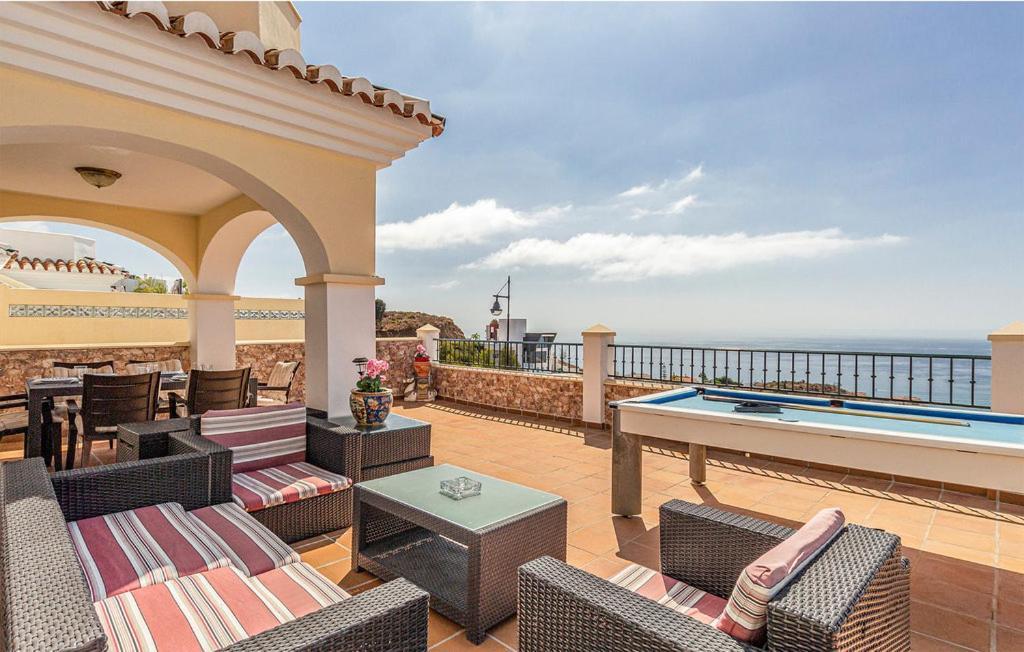 Luxury Villa - La Pia Seaview Торрокс-Коста Экстерьер фото